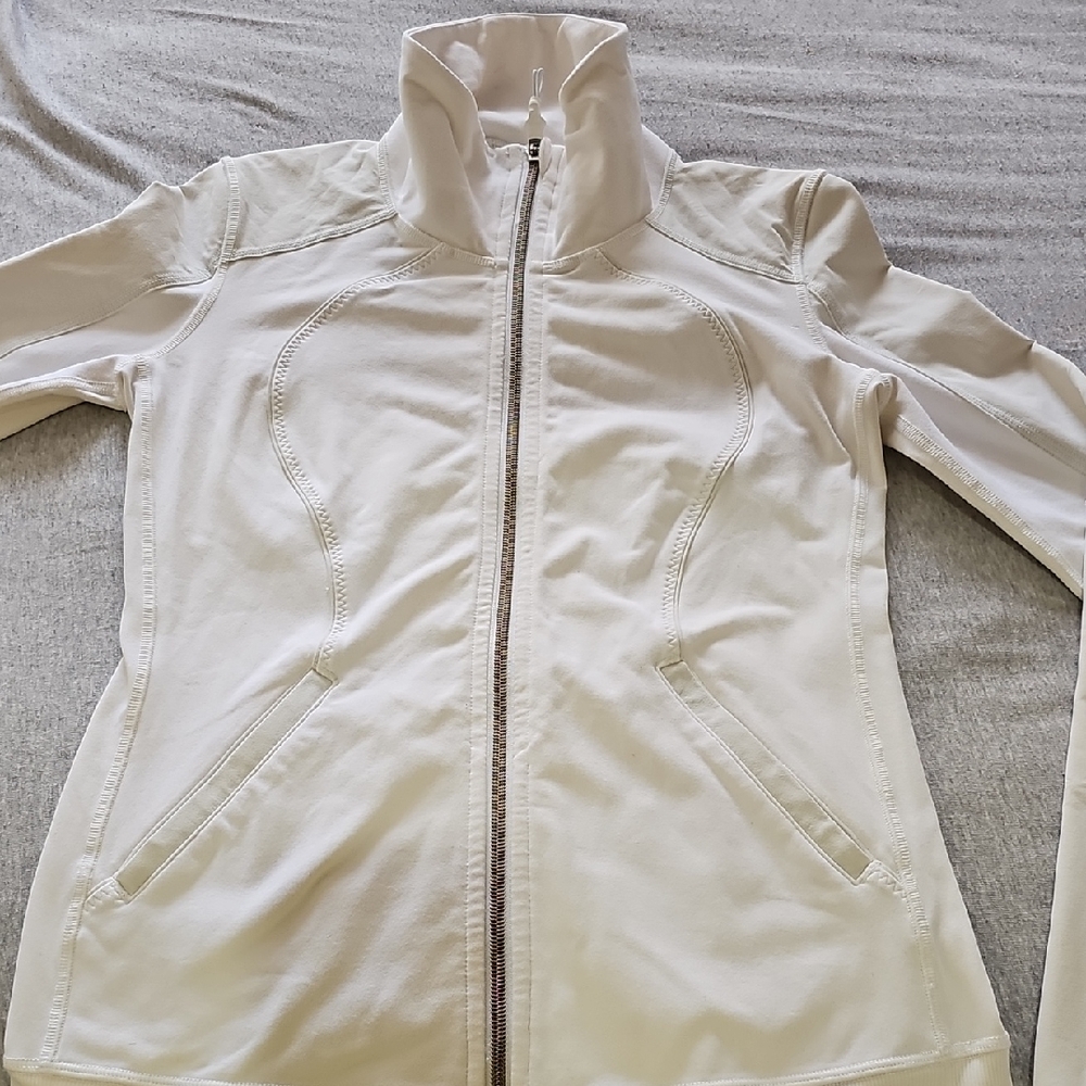 Lululemon Athletica Define White and Off White Jacket.size 6